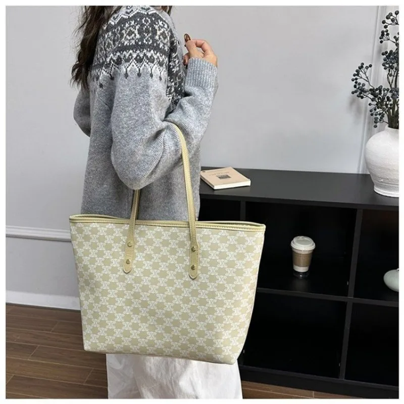 

Attractive Luxurious Design Adjustable Reliable Campus Style Charming Ladies Retro Students Cross Body Bag