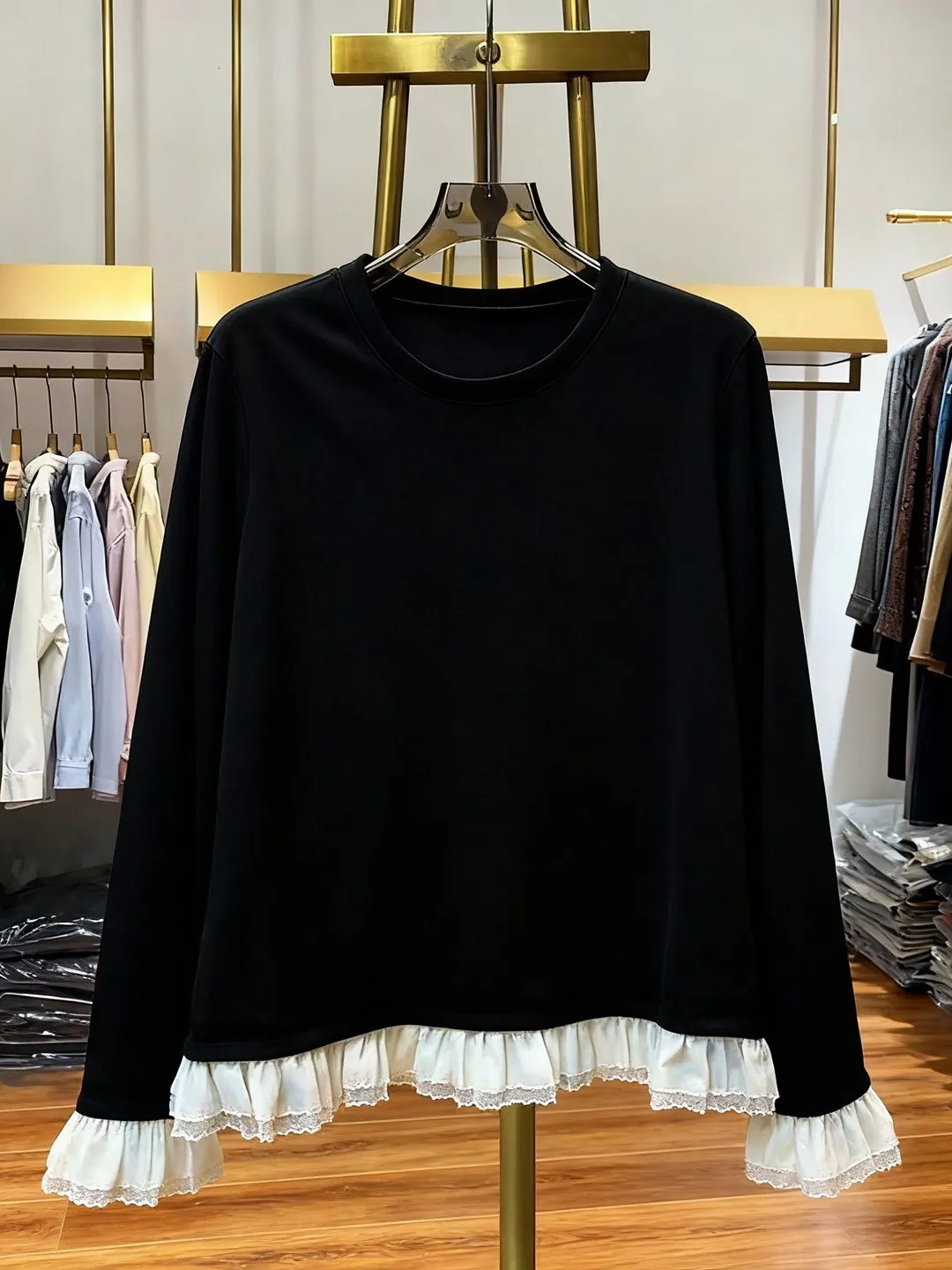 Lente 2026 Nieuwe Europese Sle Gesplitste Zoom Lange Sve Bla T-shirt Vrouwen Pendelen Anti-Aging Comfortabele Basis irt top