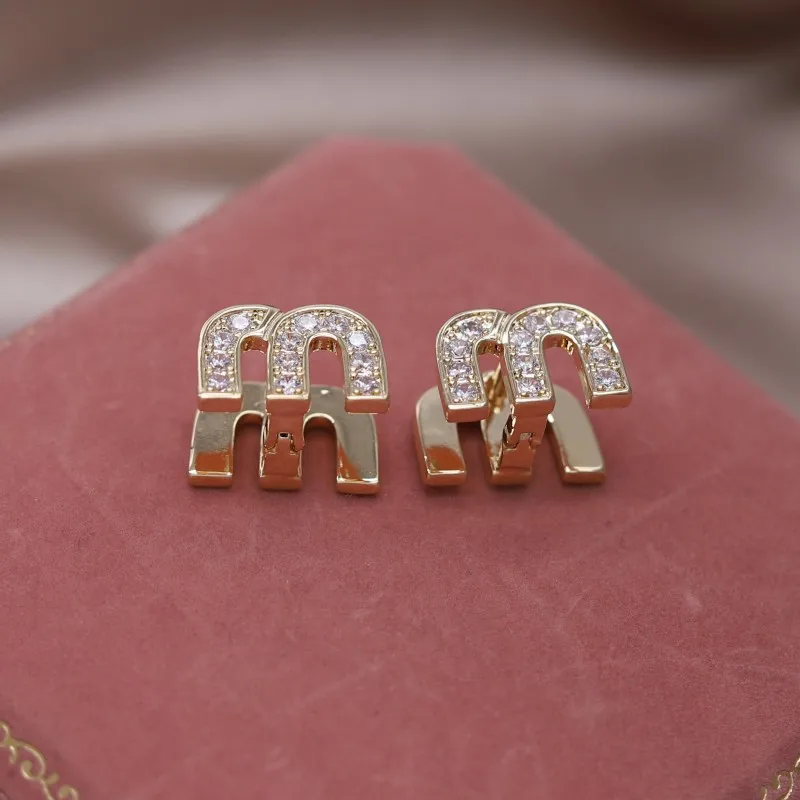 French New Design Fashion Jewelry Letter Double sided M Zircon Enamel Earrings Elegant Women\'s Daily Accessories