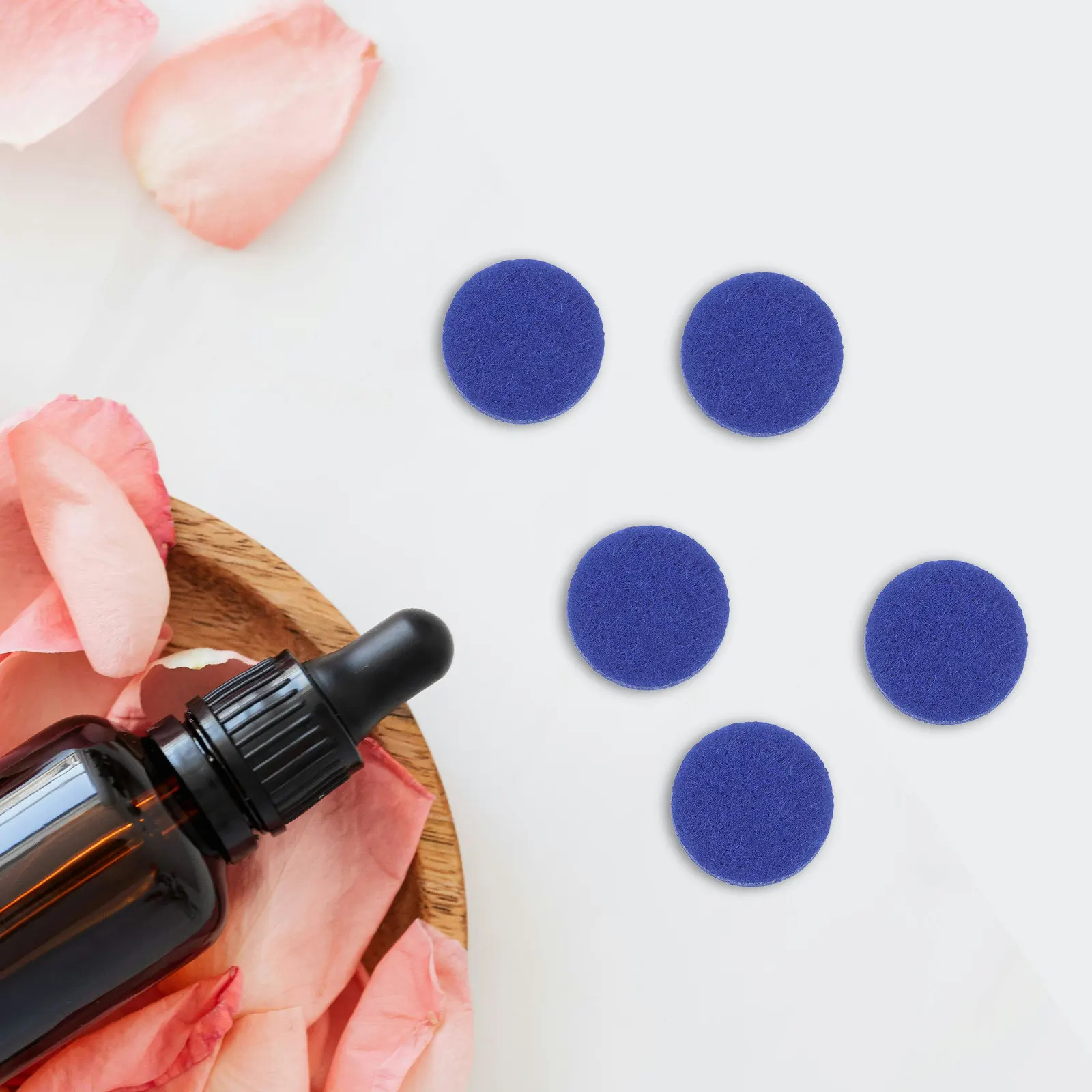 

100Pcs Round Cotton Scenting Pads for Aromatherapy Diffusers Reusable Essential Oil Absorber Pads Mini Fragrance Diffusing Mats