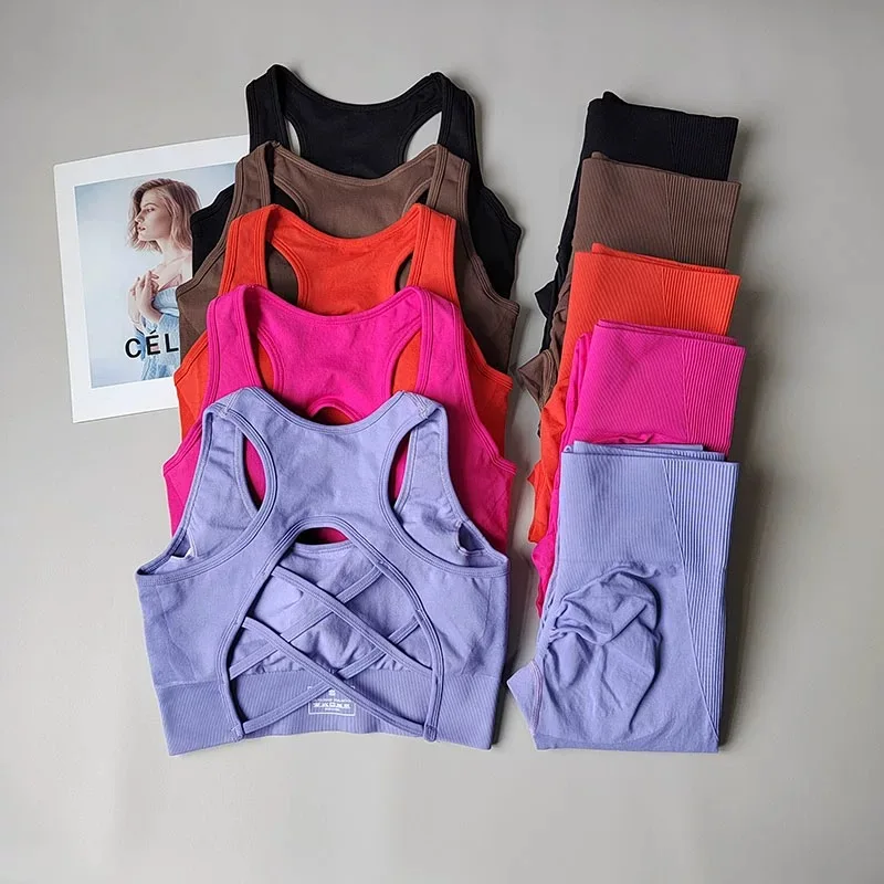 Yoga-Trainingsset für Damen, Rückenfreier Sport-BH mit Kreuzgurt, kombiniert mit Hüftstraffender und hochtaillierter Yoga-Fitnesshose – Detail 23