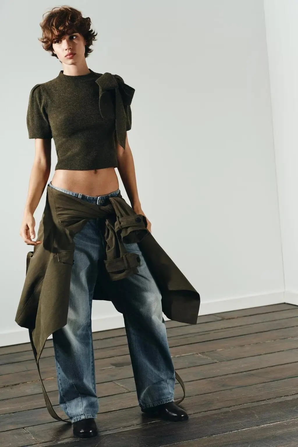 

BB6873 Осень/Зима 25, новый простой вязаный топ с круглым вырезом и короткими рукавами, простой свободный бант 2893150