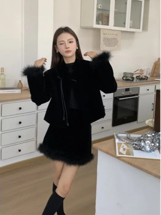 

New Chinese Style Velvet Patchwork Ostrich Feather Set Women's Spring 2026 Cotton Lined Short Coat Skirt Fashion Set