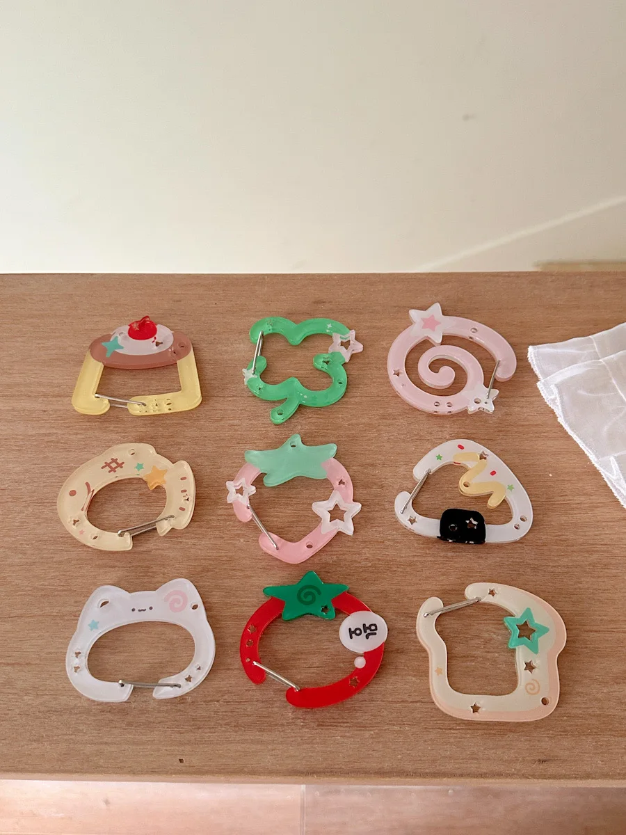 Cute Climbing Buckle Acrylic Keychain Accessory Painful Package Hanging Decoration Creative Gift Festival Supplies