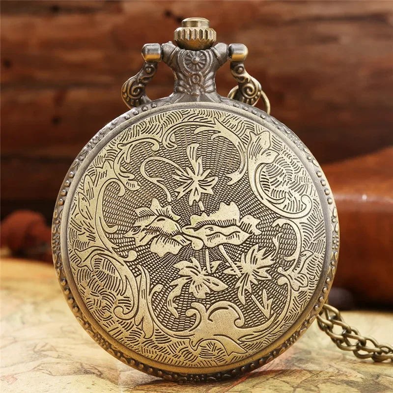 Antique Locomotive Steam Train Pattern Pocket Watch Retro Quartz Clock for Men Women Collectable Timepiece with Long Chain Gift