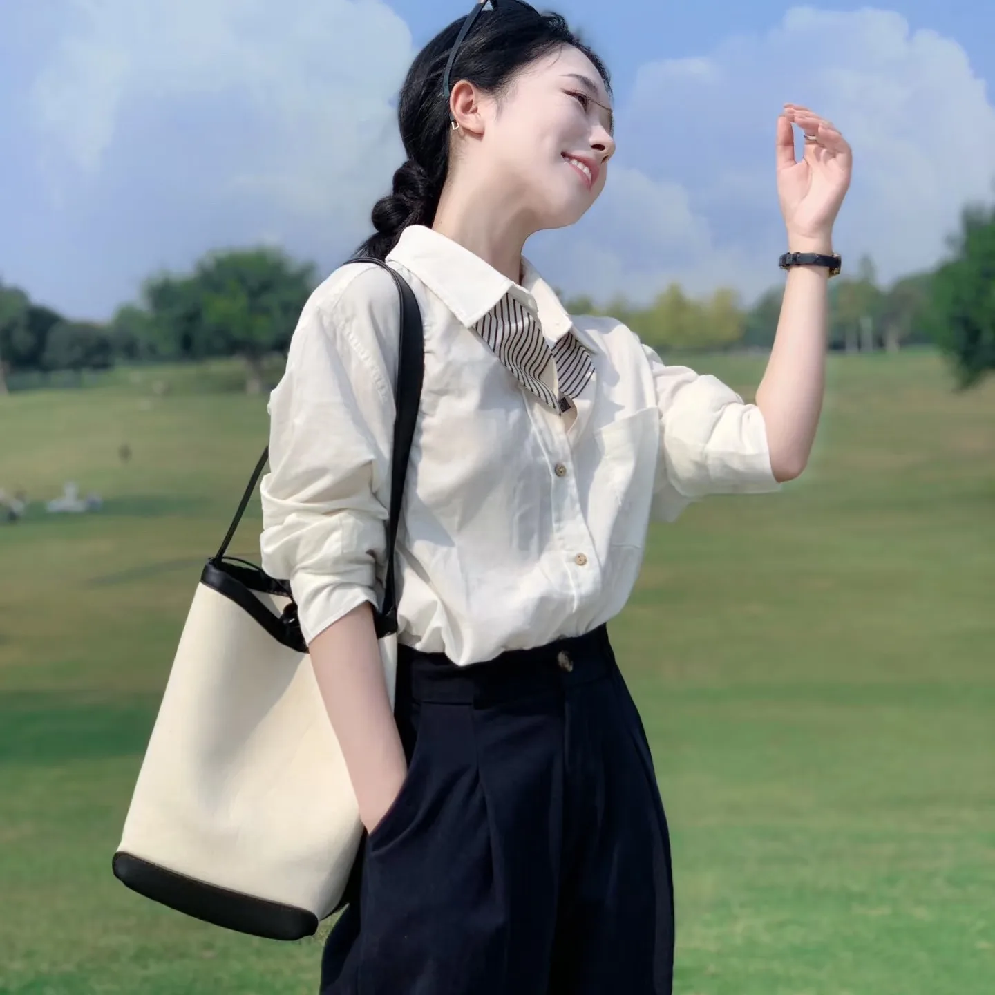 Ele White Long Sve  irt Women's Profional Faion Spring Autumn High-End Feelings South Oil Big Brand