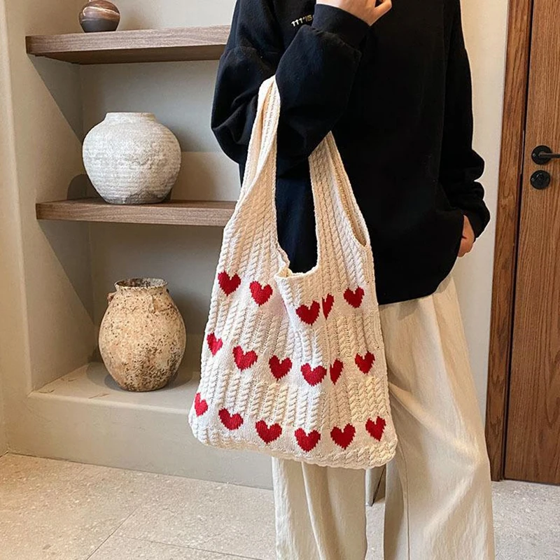 1Pc Love Heart Graphic Knitted Tote Bag Fashion Woven Shoulder Bag Aesthetic Crochet Bag For Women