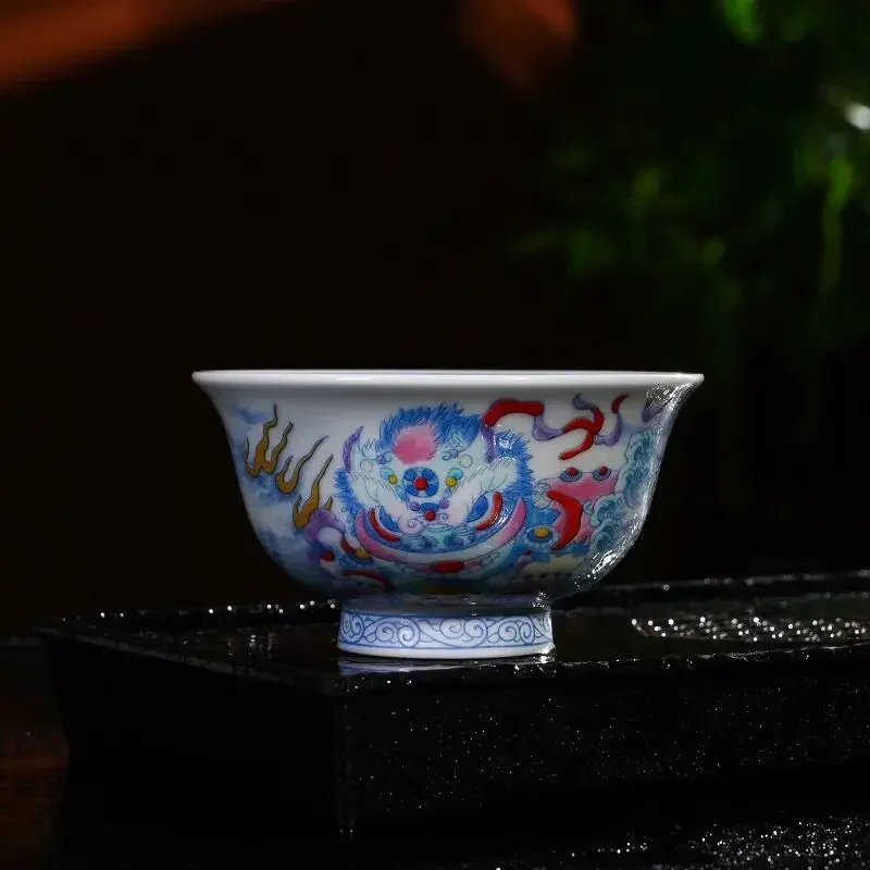 Jingdezhen ceramic fighting color lion lid bowl pot pressure bearing hand cup lid lion rolling hydrangea set handmade tea set