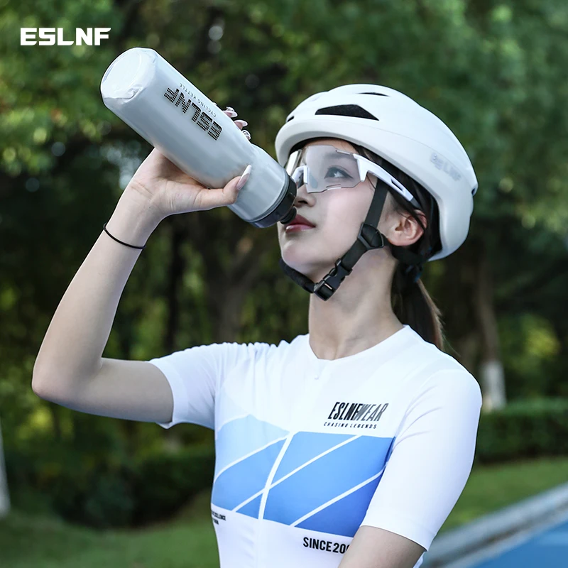 ESLNF Bicycle Water Bottle, Outdoor Cycling Water Bottle, Portable PP Squeeze-Type Large Capacity Insulated Water Cup