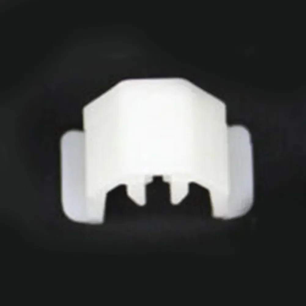 20pcs Plastic Clips 09409-08326 Clamp For Toyota & Suzuk I Jimny Sienna Swift  H19 Clamp Automotive Interior Supplies Wholesale