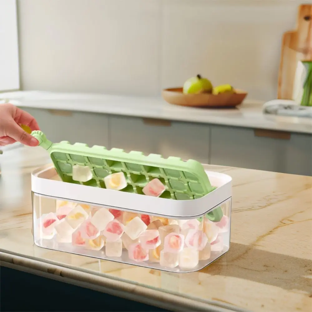 

Durable Plastic 32 Grids Ice Cube Tray Flip Large Capacity Ice Mould Storage Box with Lid Reusable Ice Cube Molds Refrigerator