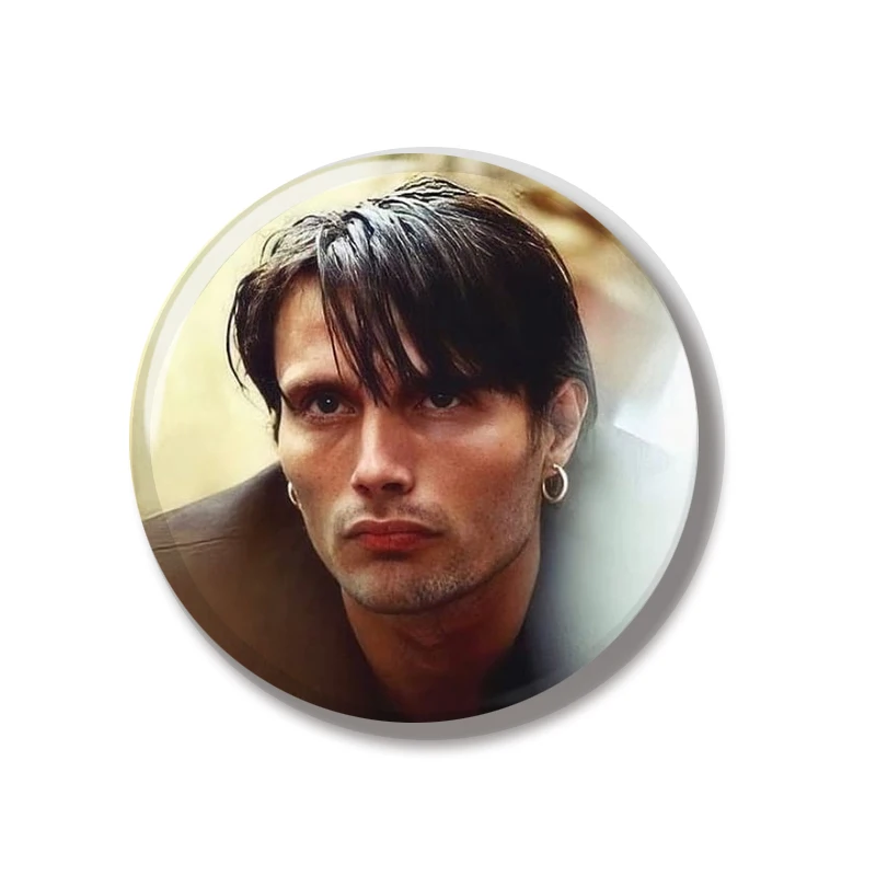 44MM Mads Mikkelsen Hannibal Face Pin Soft Button Pin Jewelry Creative Badge Cartoon Brooch Lapel Pin Bag Backpack Hat Decorate