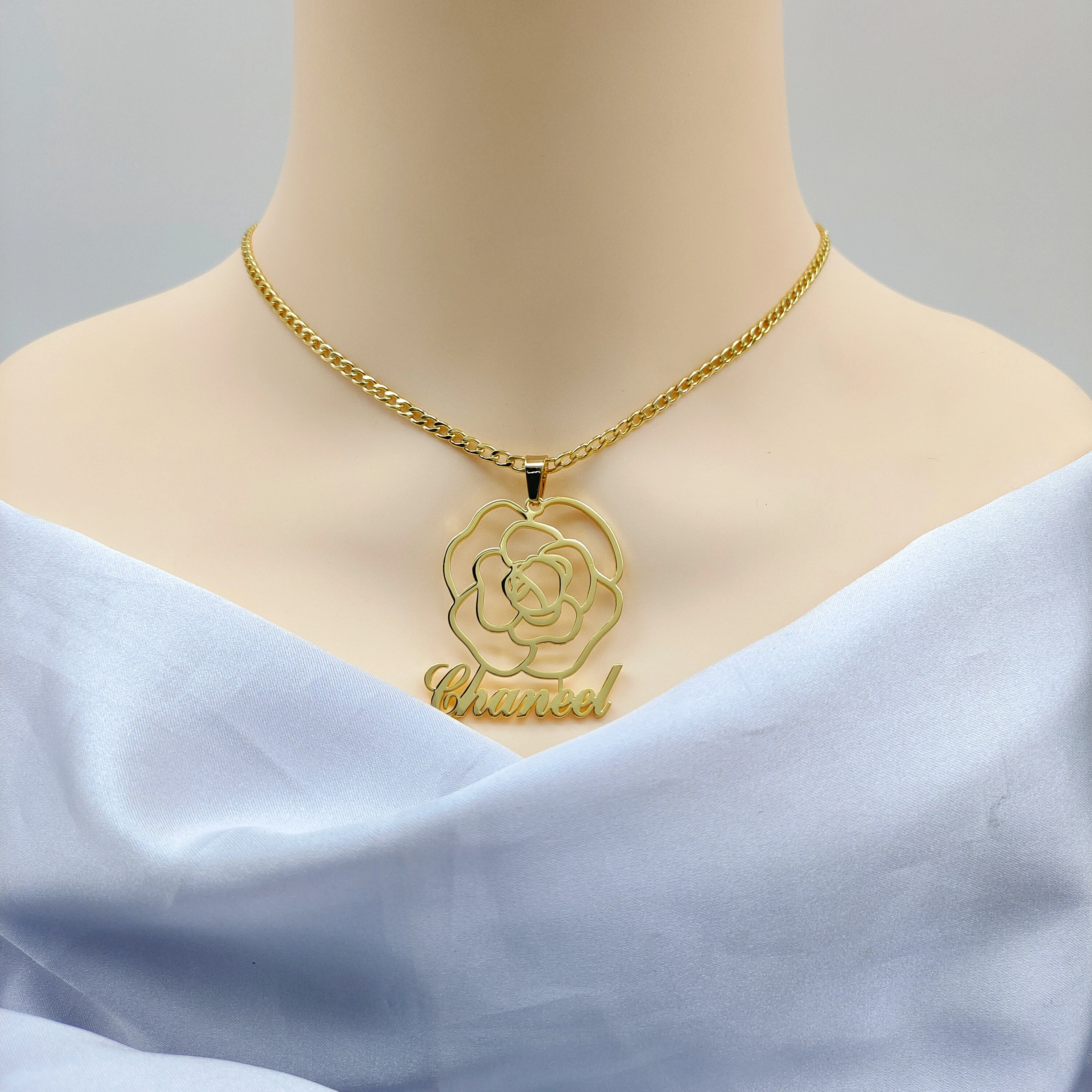 DOREMI 3mm Cuban Chain Big Pendant Flower Name Necklace Elegant Jewelry Gift Package Custom Name Jewelry Gift Women Necklace