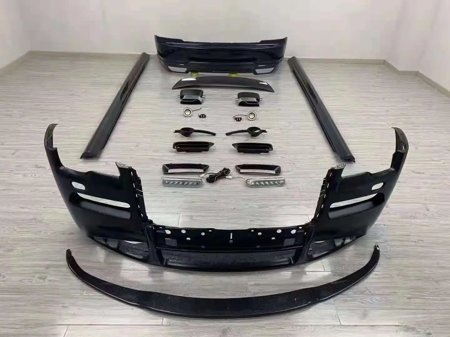 For Rolls-Rocys Ghost Old Upgrade New MSY Body Kit Front Bumper Front Lip Rear Bumper Side Skirts Spoiler