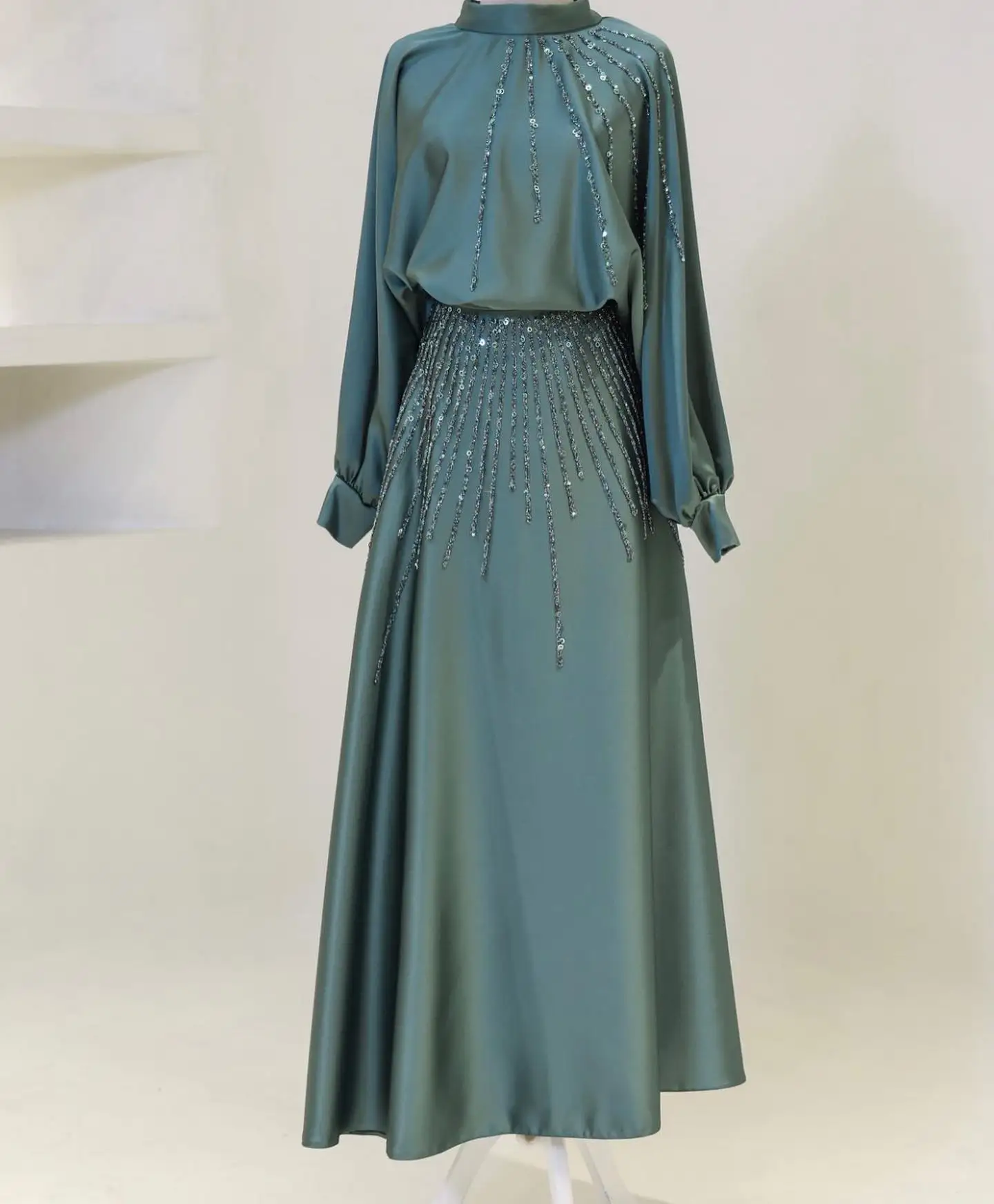 

Customized Formal Satin A-Line Sequined Evening Dress High Quality Long Sleeves High Collar Floor Length فساتين سهرة