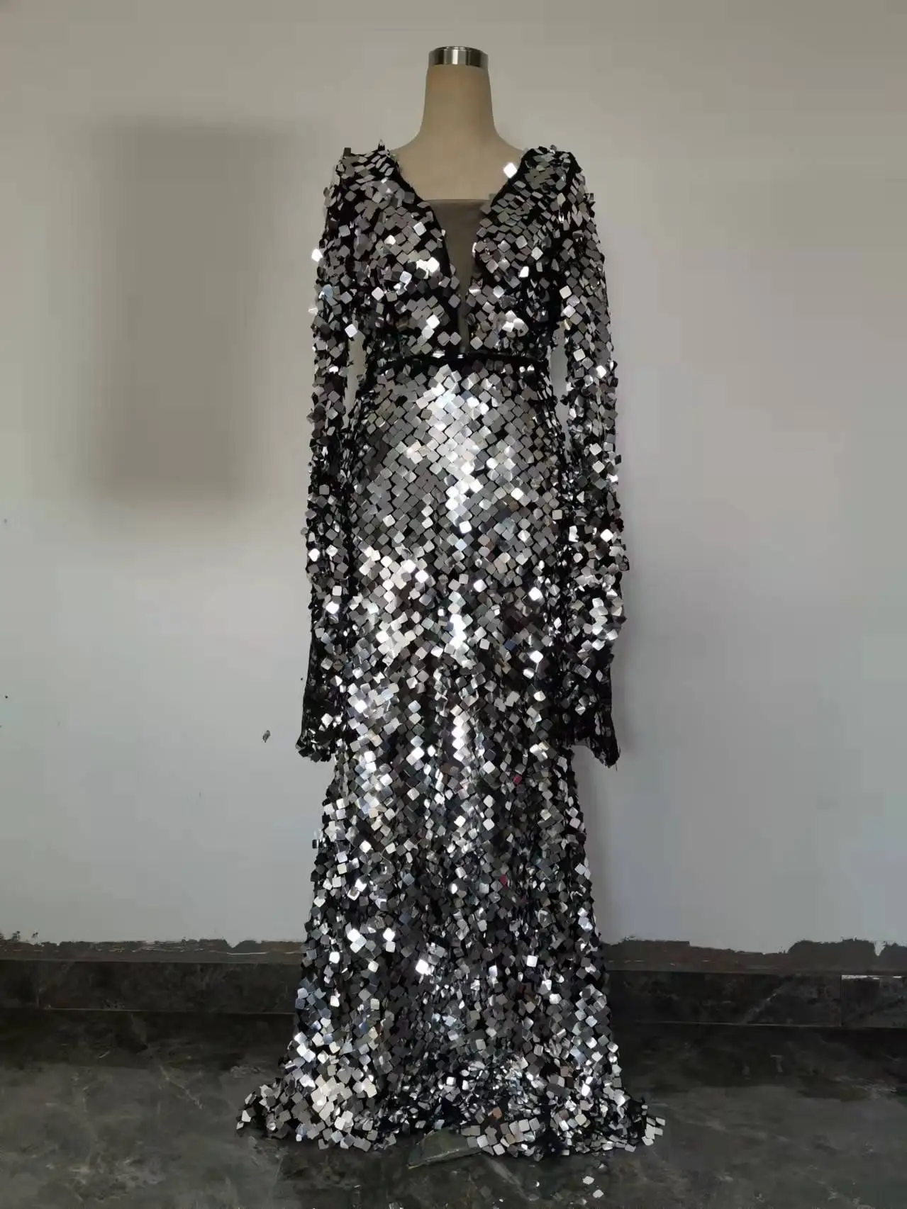 Women's Dress Sexy V-neck Sequinned Dress Silver Figure-hugging Evening Gown Lady Elegant Flared-sleeve Mermaid-style Long Dress view 4