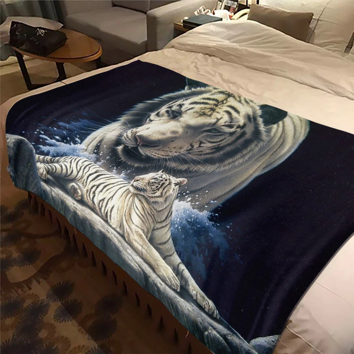 T-Tiger combination blanket fashion flannel blanket comfortable lazy sofa cover blanket super soft bed sheet mattress