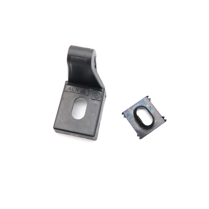 Kit di riparazione fari per auto in plastica nera adatto per Audi TT 2007-2014 Accessori per staffa ad angolo fisso con artiglio di riparazione 8J0941461