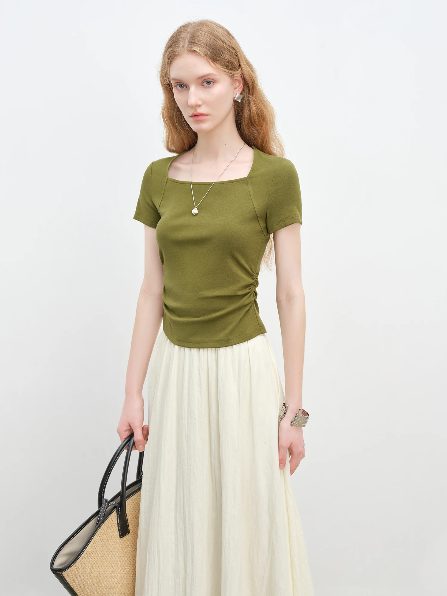 ZIQIAO 5A tela antibacteriana Slim Fit pañuelo cuadrado hombro a medida camiseta de verano 2025 nueva camiseta de manga corta 25ZQ92414