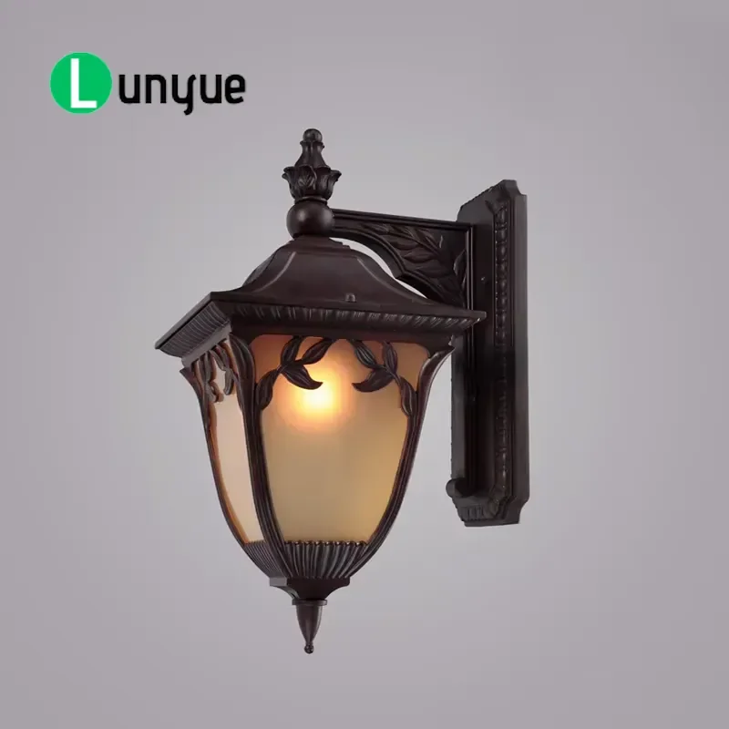Custom Solar Vintage Outdoor Wall Light IP66 Waterproof Metal Glass Dimmable Wall Mounted Lamp for Garden Porch Villa Hotel