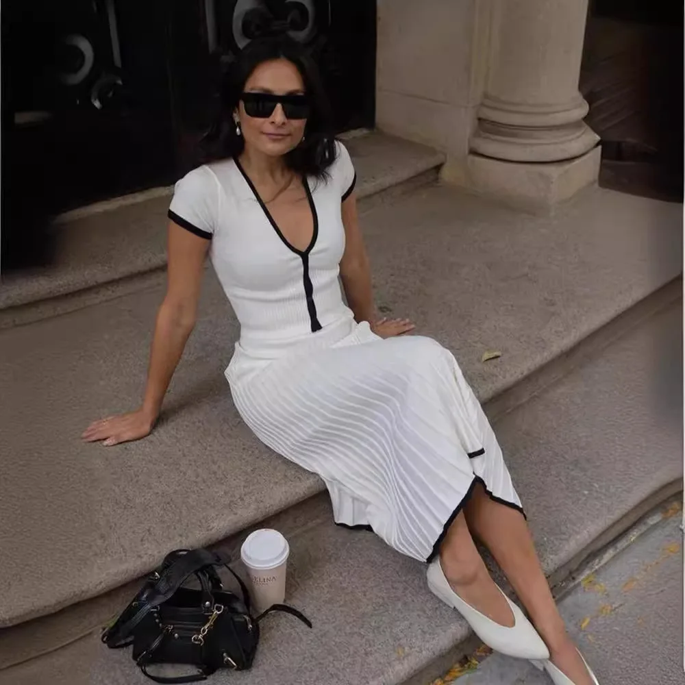 Women Knit Crop V-Neck Top and A-line Long dress 2 Pieces Sets Slim Casual Knitwear Pleated Skirt summer two-piece ladies set