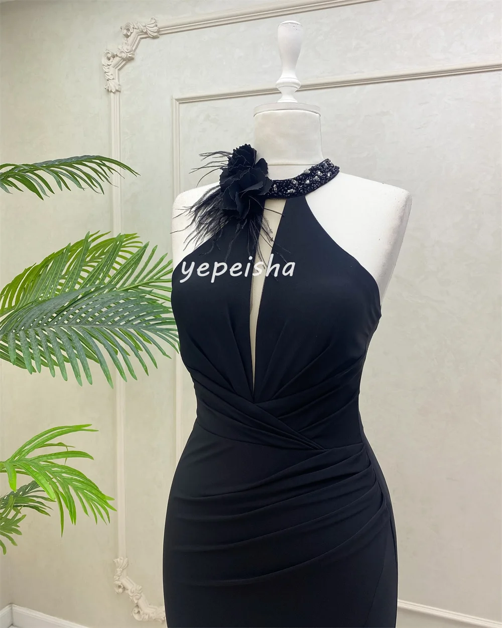 Gaun Panjang Kerah Tinggi Putri Duyung Bunga Bulu Berpayet Manik-manik Jersey Retro Seksi Kustom Gaun Acara Dipesan Lebih Dahulu Mode