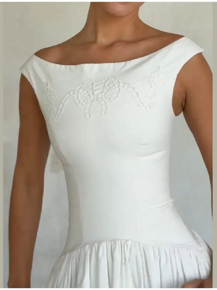 Elegantes weißes schulterfreies Midikleid mit modischer Stickerei, tailliert, A-Linie, Vestidos, schickes Sommer-Abendoutfit für Damen – Detail 4