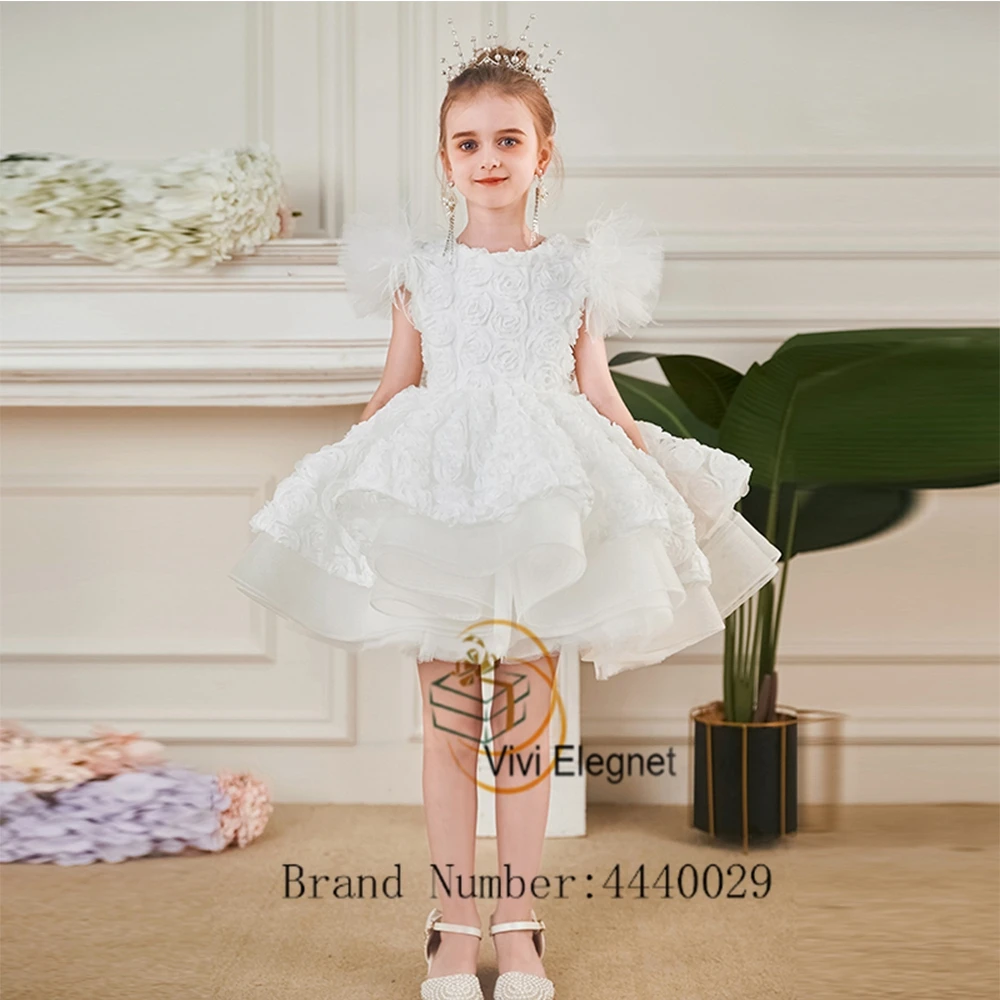 

White Scoop Flower Girl Dresses with Flower 2023 Summer Knee Length Sleeveless Wedding Party Gowns Tiered فساتين اطفال للعيد