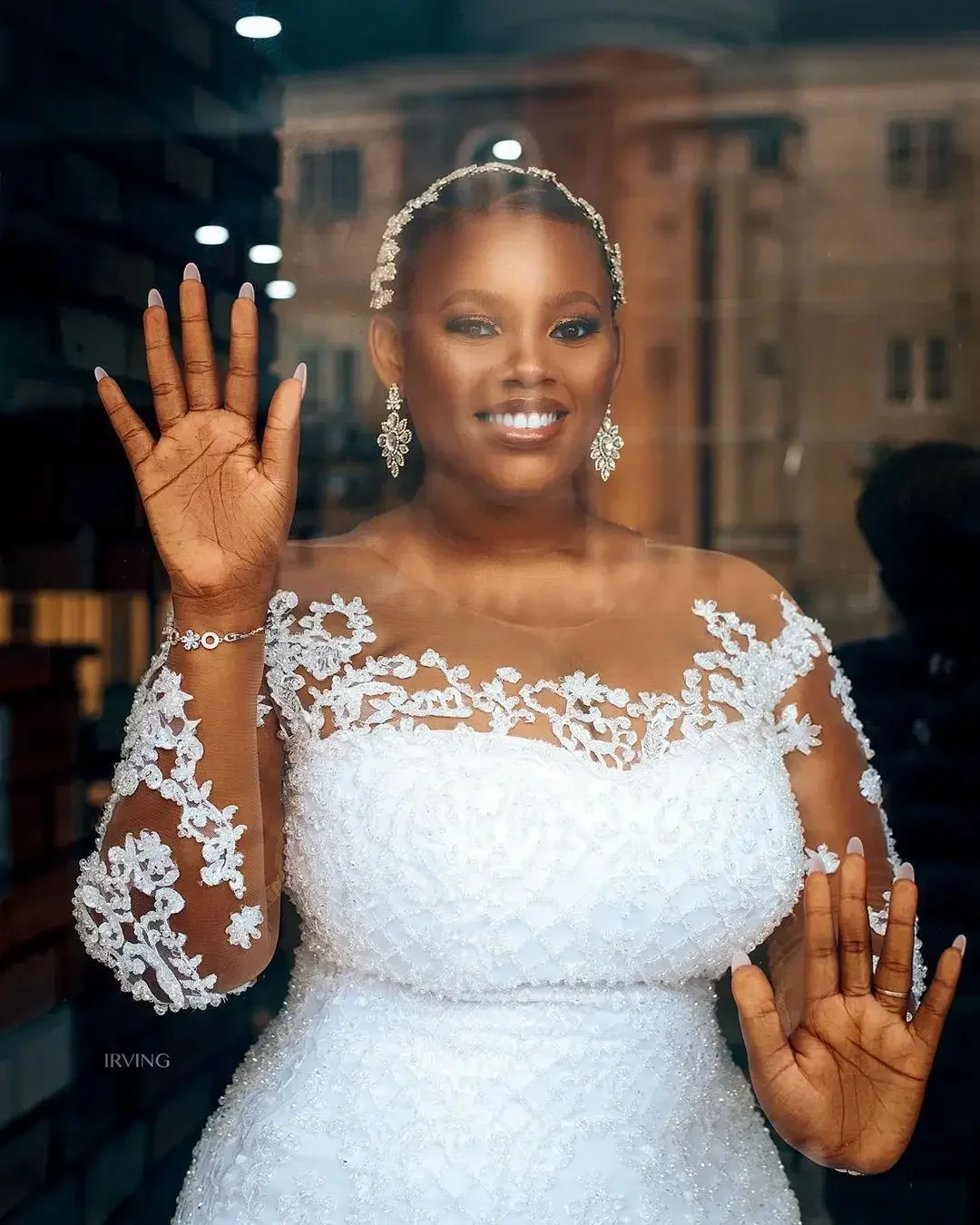 Customized Plus Size Mermaid Wedding Dresses Bride Gowns Sheer Jewel Lace Appliqued Long Sleeve Beaded Crystal Sweep