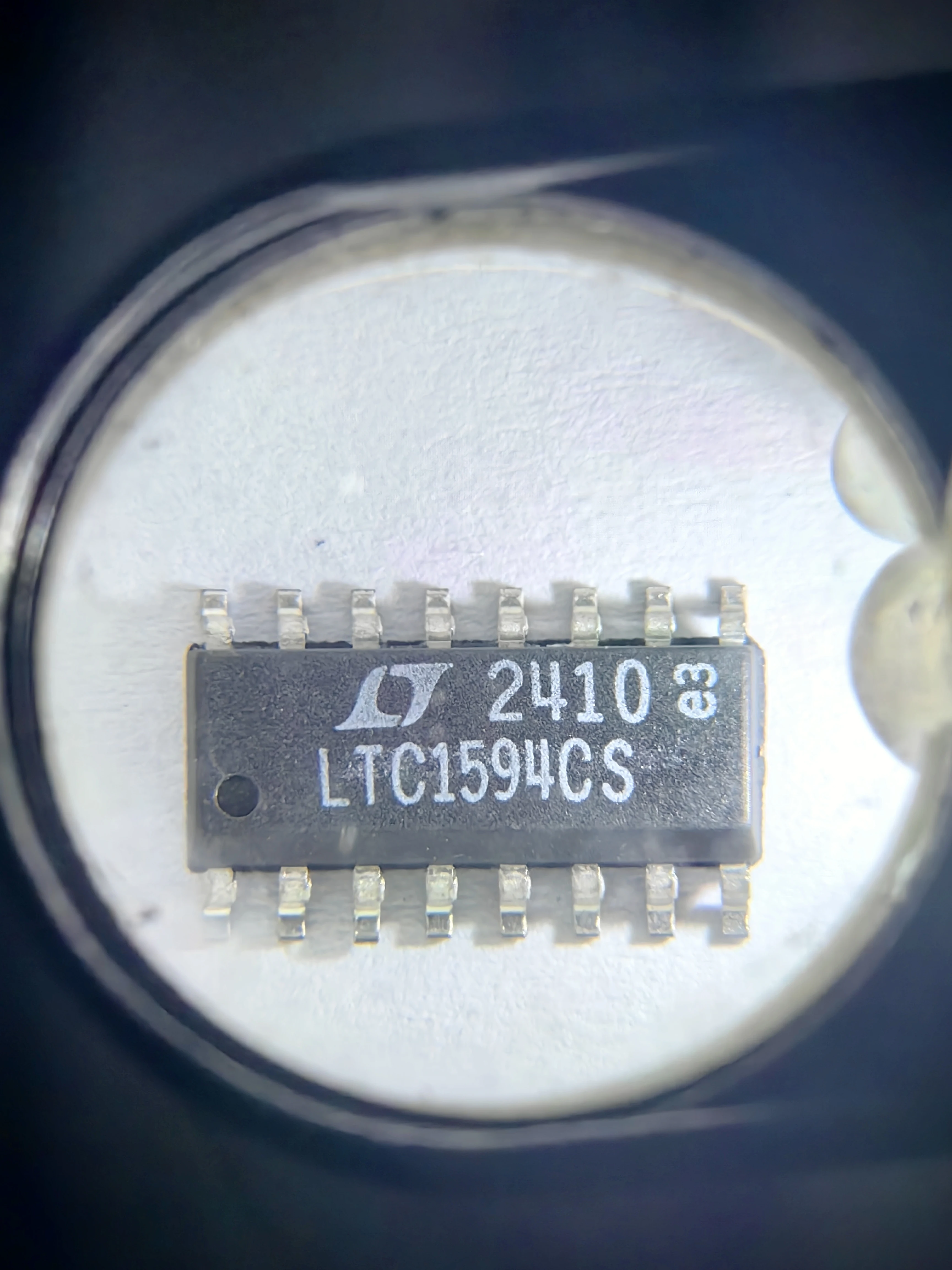 LTC1594 LTC1594LCS LTC1594LIS - 4 و8 قنوات، 3V Micropower أخذ العينات 12 بت محولات I/O A/D التسلسلية