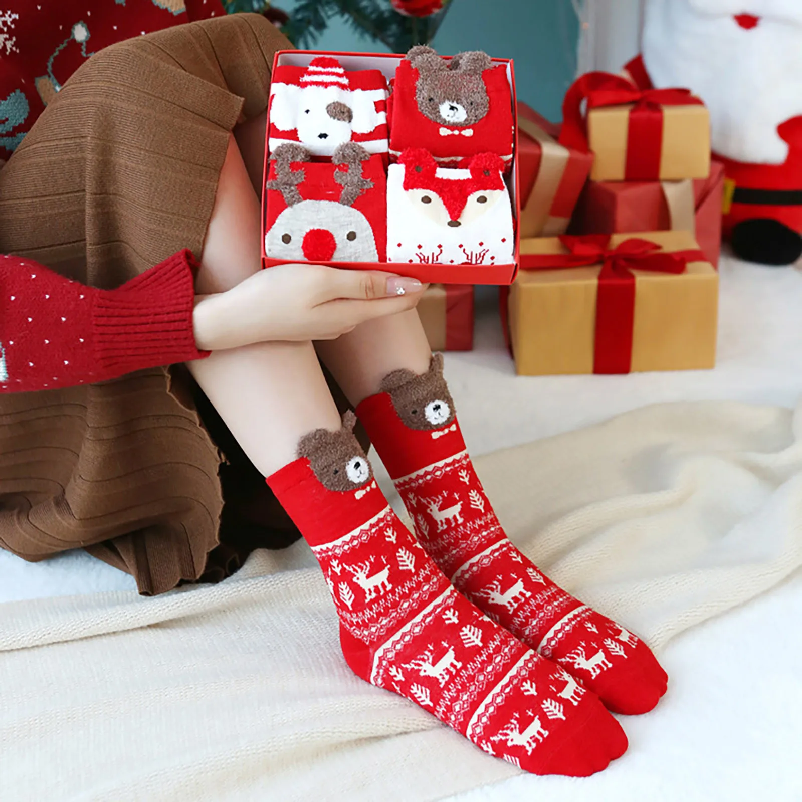 4pcs Fashion Christmas Cartoon Cute Socks Gift Box Mid Tube Christmas Cartoon Cute Socks Gift Box Mid Tube Wnter Women'S Socks