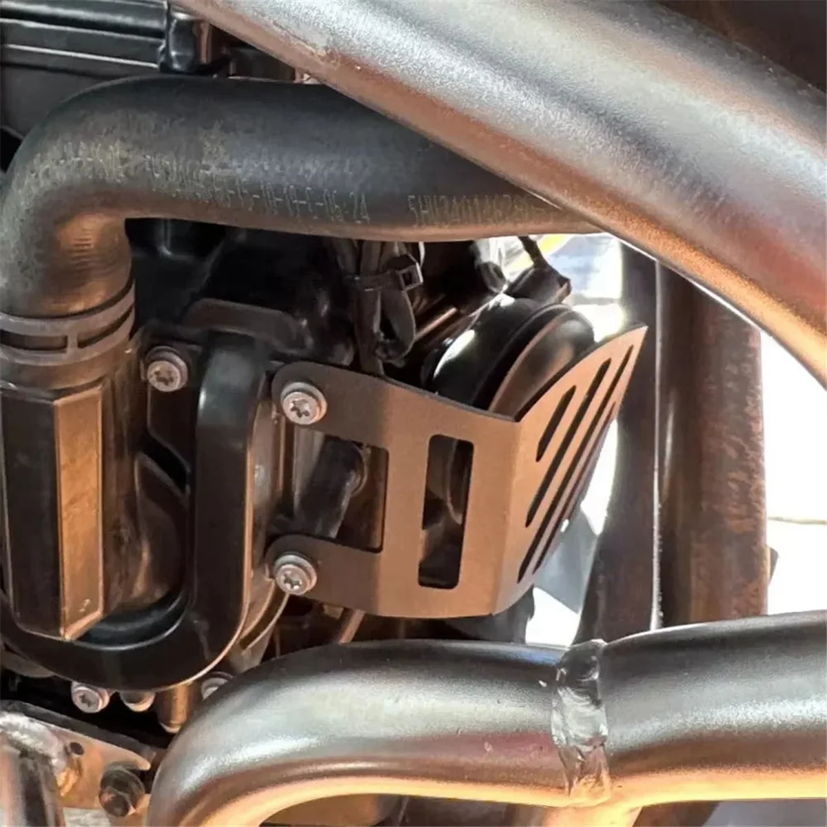 Motorcycle Horn Cover Protector Bugle Speaker Guard Protection for VOGE Valic DSX 900 DSX DS900X 900DSX DSX900 Silver