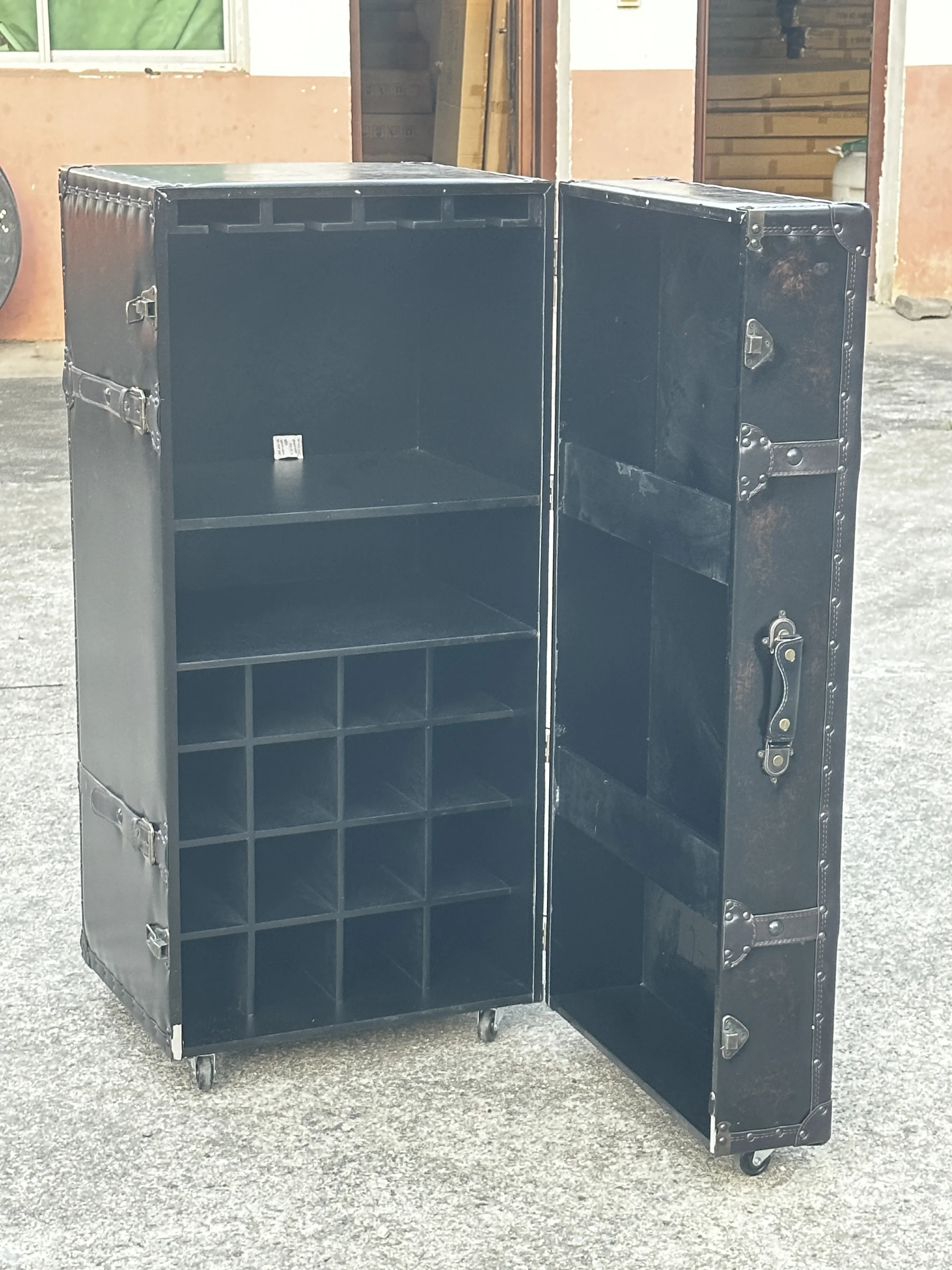 Foreign trade original order new super cool creative retro wood antique leather furniture treasure antique box modeling