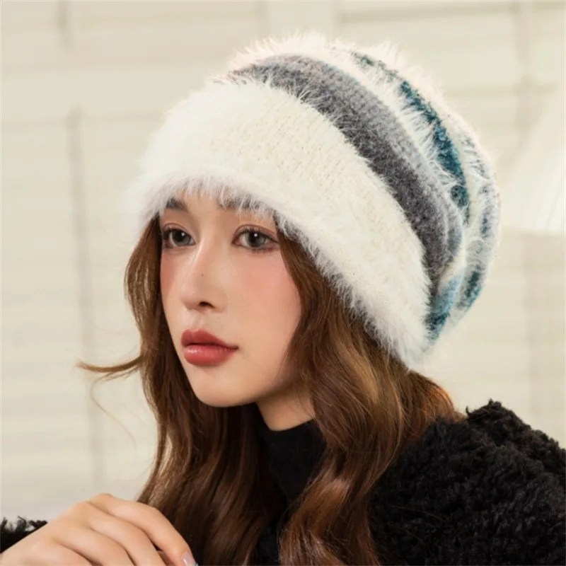 

Dopamine-hued thickened knitted hat. Autumn-winter style for women. Sweet, trendy slouchy beanie.