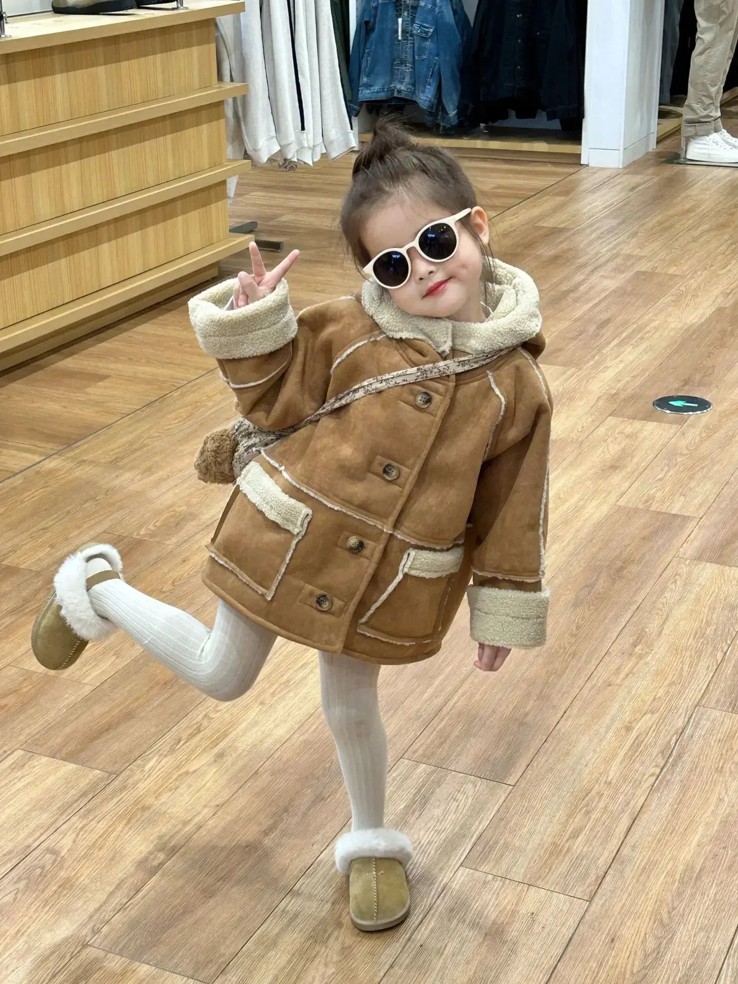 Girl Coat 2023 Winter Children Wear Korean Style Children Wear Girls Inside Lamb Wool Suede Coat Girl Winter Wool Coat