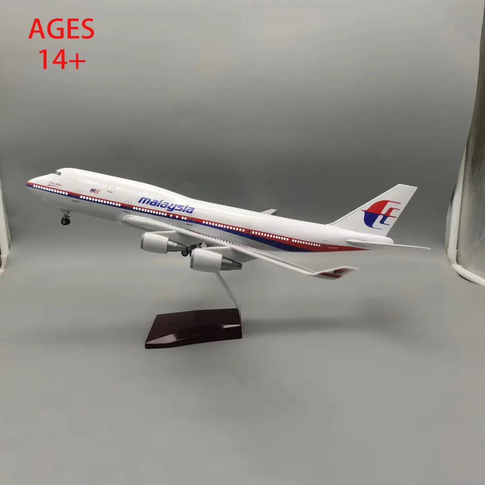 

Airplane model A380/B747 Malaysia model of its range of aircraft decorative racks with LED lights (touch or sound control) for c