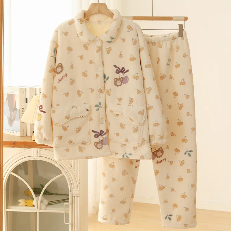 

Sweet and lovely cherry autumn and winter warm coral fleece pajamas, thickened lamb fleece women's home clothes for outdoor wear