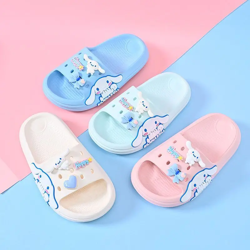 Sanrio Cinnamoroll модные тапочки с милым рисунком, домашние нескользящие легкие домашние сандалии для ванной комнаты, уличные тапочки для мальчиков и девочек
