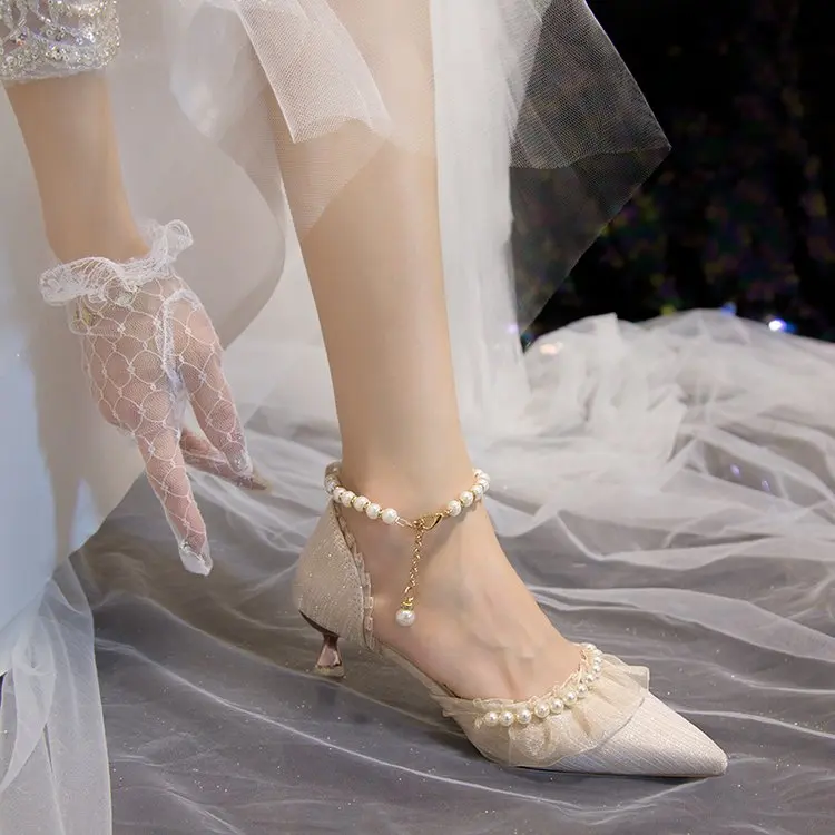 Weiße Hochzeitsschuhe für Damen 2026 Sommer Luxus Seide Perlen Knöchelriemen High Heels Pumps Spitze Damenschuhe mit Absatz – Detail 24