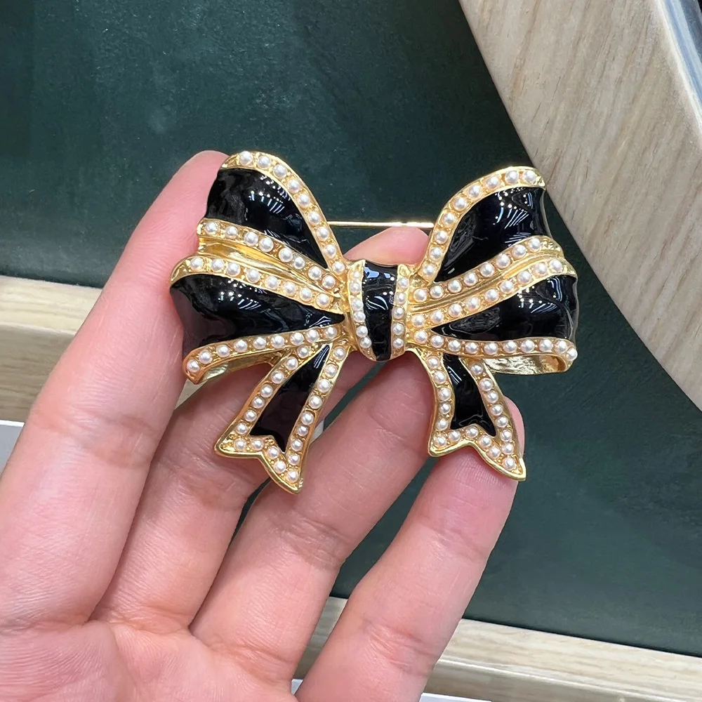 Enamel color butterfly black gold exquisite antique vintage exquisite versatile high sense bow clothing brooch