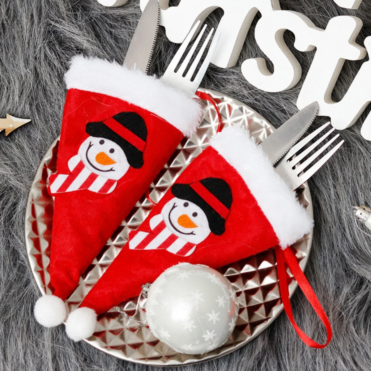 3pcs Christmas Cutlery Holder Knife Fork Pocket Bags Claus Xmas Hat Fork Knife Cutlery Bag Christmas Decorations for Home