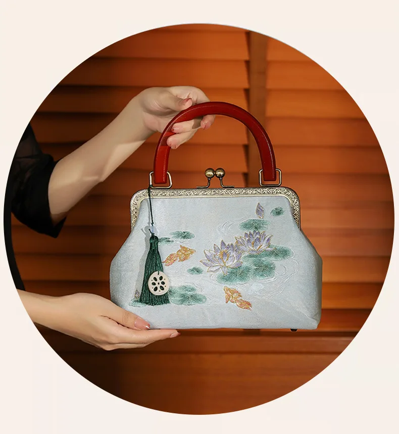 Women Floral Embroidery Fringes Kisslock Chain Shoulder Bag Chinese Cottagecore Vintage Retro Chic Medium Size Evening Handbag