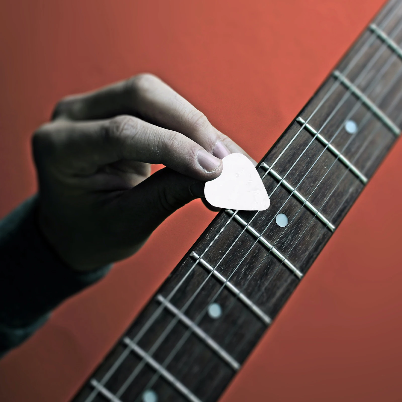 

1Set Guitar Strap Lock Set Heavy Duty Repair Tool with Picks Pads Compatible with Acoustic Electric Guitar and Ukulele Smooth