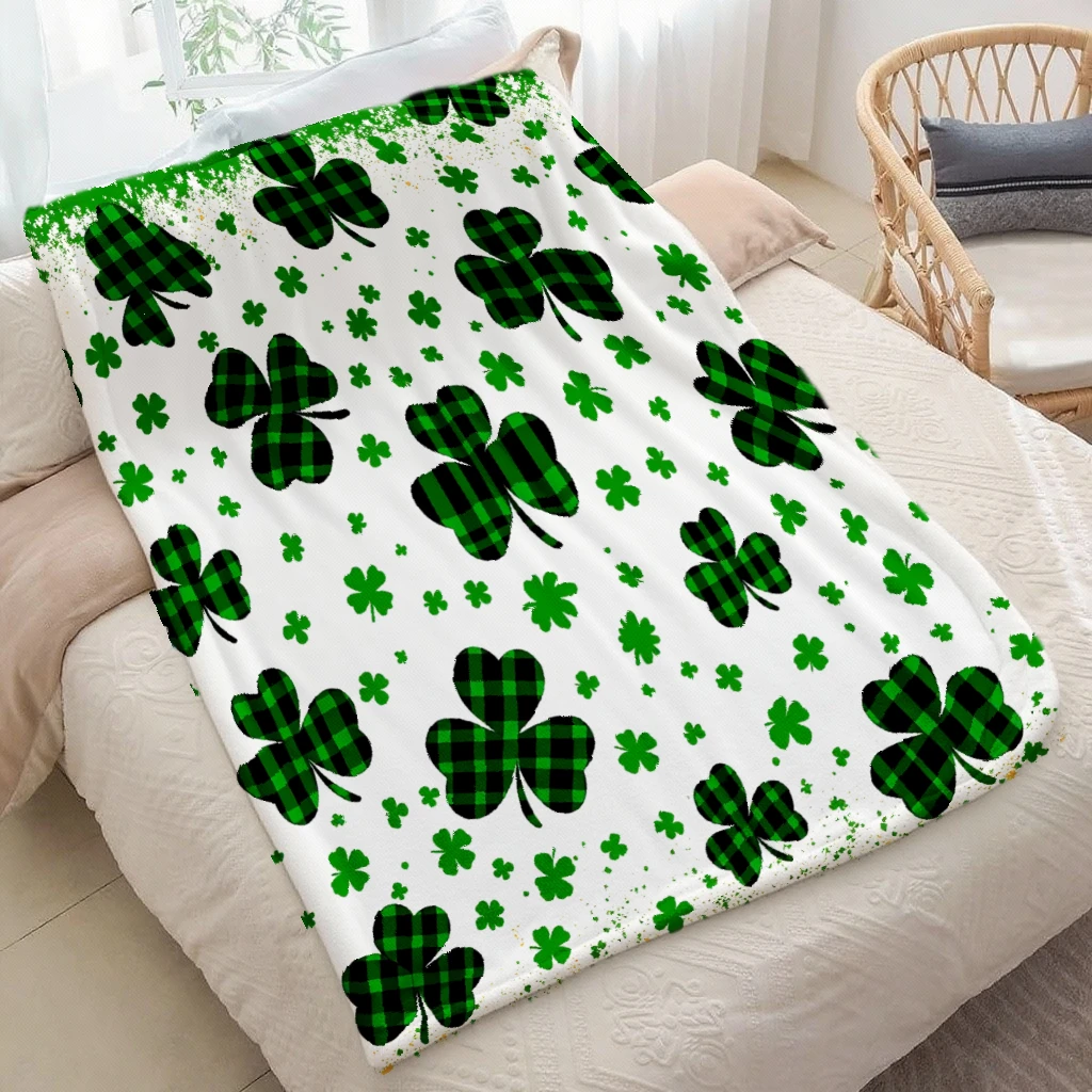 1pc Irish‑Themed Plaid Clover Printed Throw Blanket, Green‑White Pattern for St. Patrick's Day, Soft Flannel Blanket for Sofa