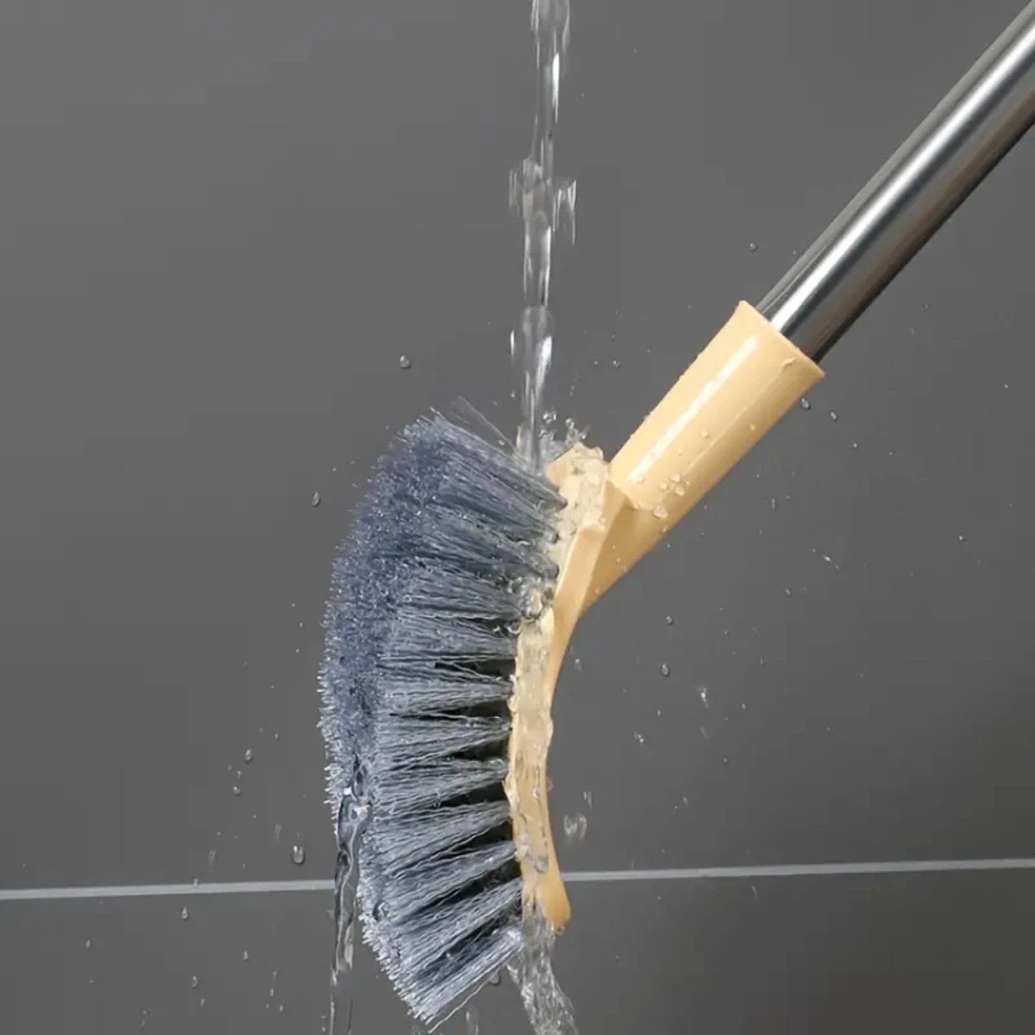 Enhance Your Bathroom Hygiene with This Cute and Practical Toilet Brush - Easy to Use and Maintain