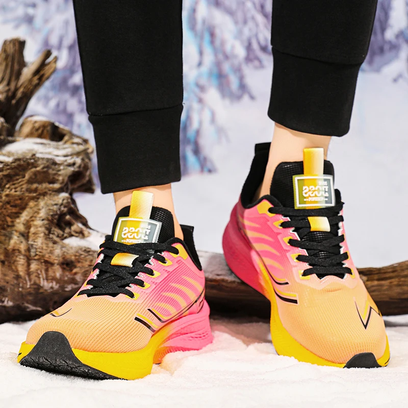 Männer Frauen lässig warme neue Plüsch Turnschuhe Winter Licht Outdoor Racing Baumwolle Laufschuhe Paar Carbon Platte Geschwindigkeit Sportschuhe