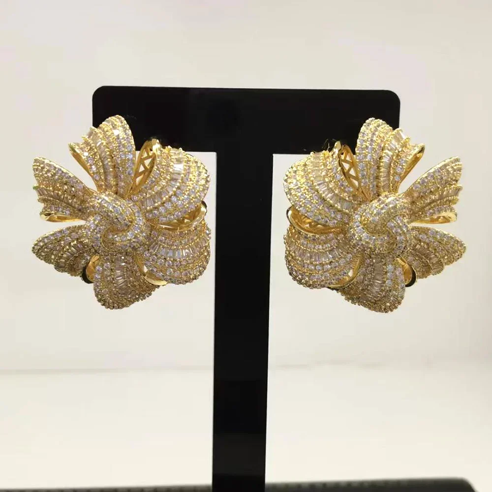 

Kellybola New Trendy Flower Stud Earring For Women Wedding Cubic Zirconia Brincos Boucle D'oreille Trendy Bohemia Jewelry HOT
