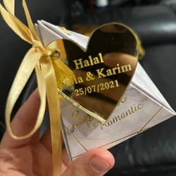 Etiquetas de acrílico para mesa de boda, caja de regalo con grabado personalizado de corazones de amor dorados/plateados, con nombre personalizado para decoración de Baby Shower, 50 piezas