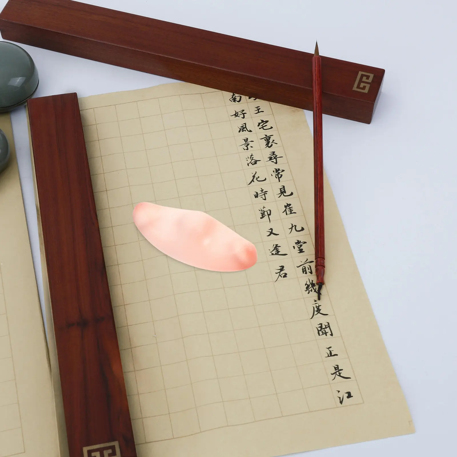 2Pcs Glass Brush Rest Chinese Calligraphy Brush Holder Decorative Paperweight Artistic Pen Rest Watercolor Paintbrush Holder