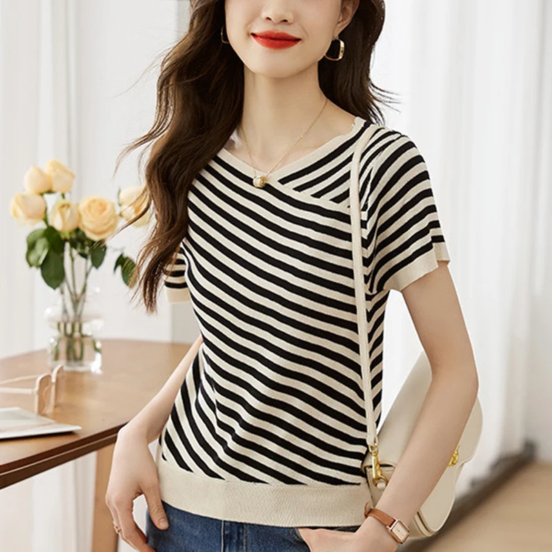 Summer Fashion Vintage Striped Printed Knitted T-shirt Female Short Sleeve Loose Casual All-match Pullover Tee Women V-neck Tops